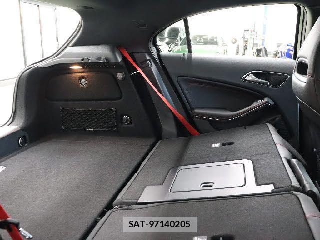 Mercedes Benz A-CLASS 2017-01 7221433-21