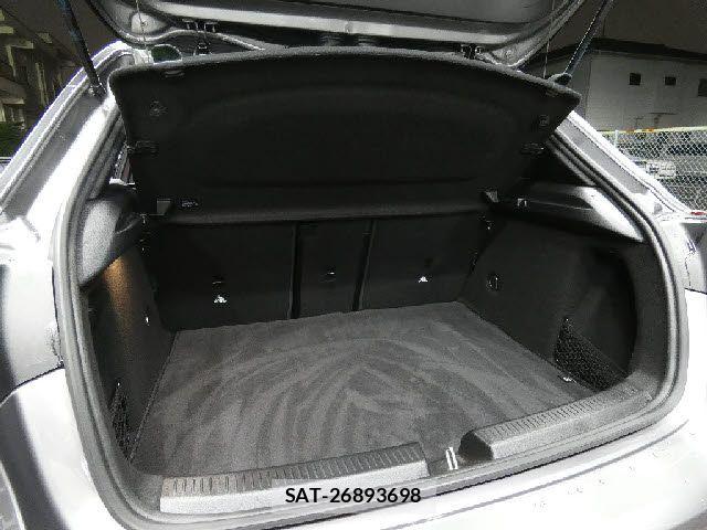 Mercedes Benz A-CLASS 2020-11 7786812-6