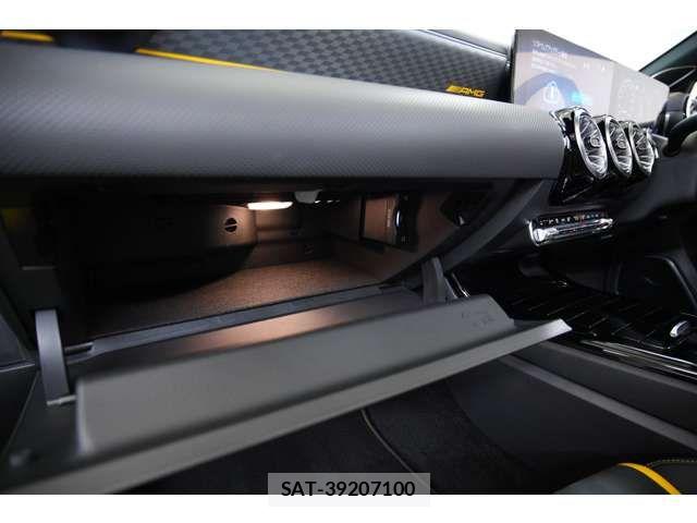 Mercedes Benz A-CLASS 2025-02 8074476-16