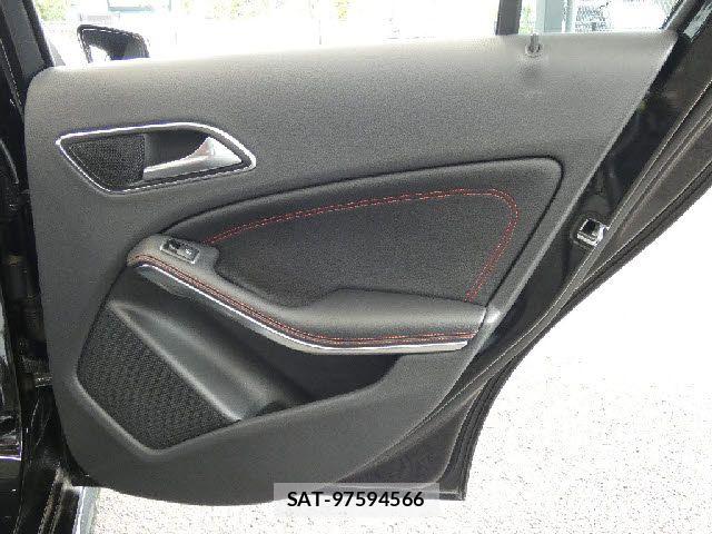 Mercedes Benz A-CLASS 2013-09 8743684-22