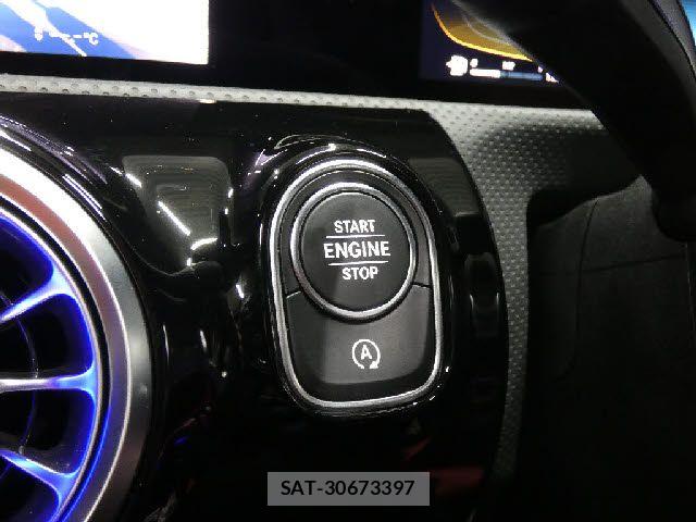 Mercedes Benz A-CLASS 2019-12 8743682-17