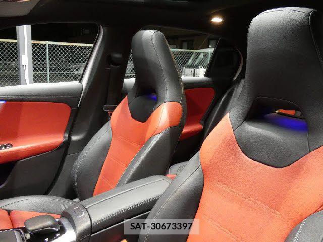 Mercedes Benz A-CLASS 2019-12 8743682-24