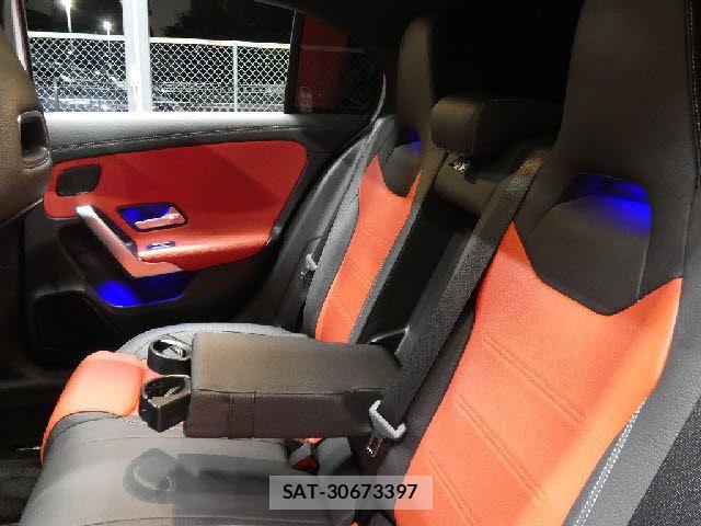 Mercedes Benz A-CLASS 2019-12 8743682-29