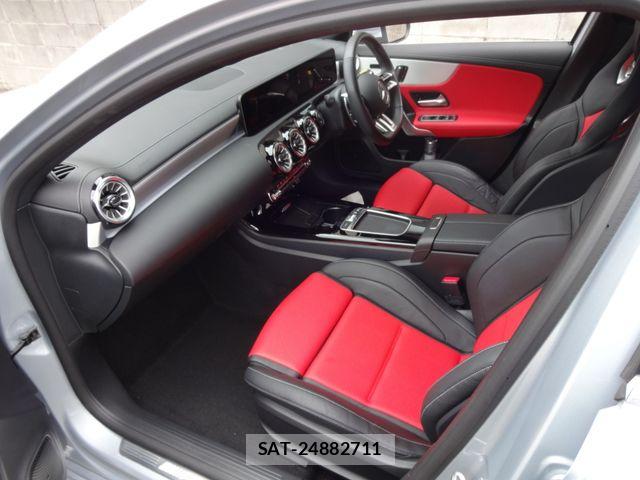 Mercedes Benz A-CLASS 2025-05 8880658-10