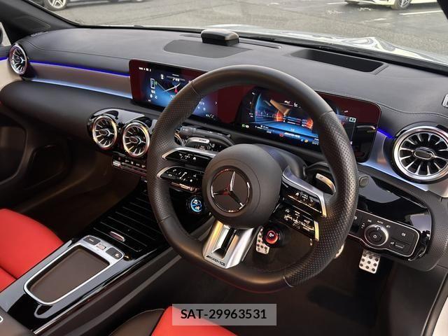 Mercedes Benz A-CLASS 2023-11 2002489-1