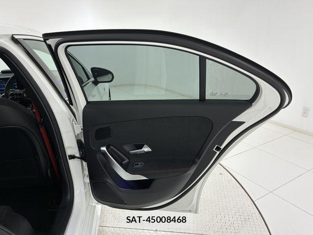Mercedes Benz A-CLASS 2025-06 8074477-12