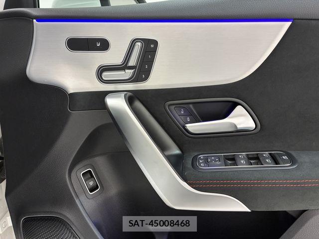 Mercedes Benz A-CLASS 2025-06 8074477-6