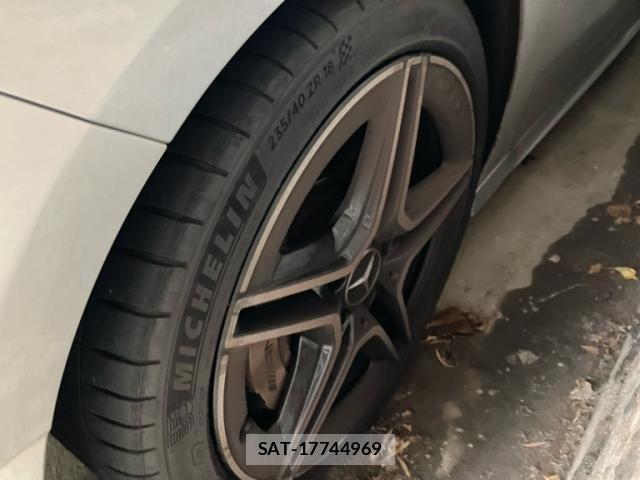 Mercedes Benz A-CLASS 2022-02 8830165-9