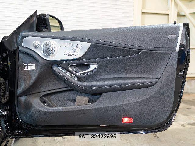 Mercedes Benz C-CLASS 2016-10 6613067-24