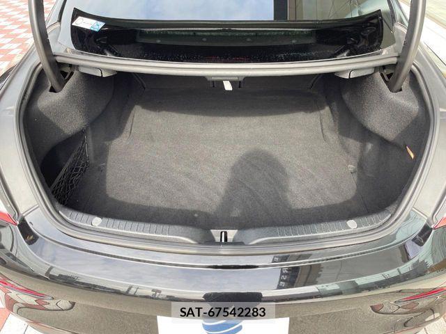 Mercedes Benz C-CLASS 2017-02 8036610-10
