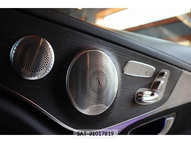 Mercedes Benz C-CLASS 2020-04 8315320-24