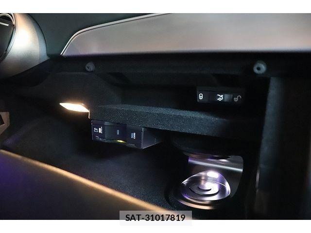 Mercedes Benz C-CLASS 2020-04 8315320-25