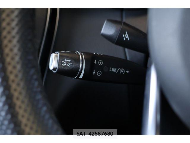 Mercedes Benz C-CLASS 2018-02 8660100-11
