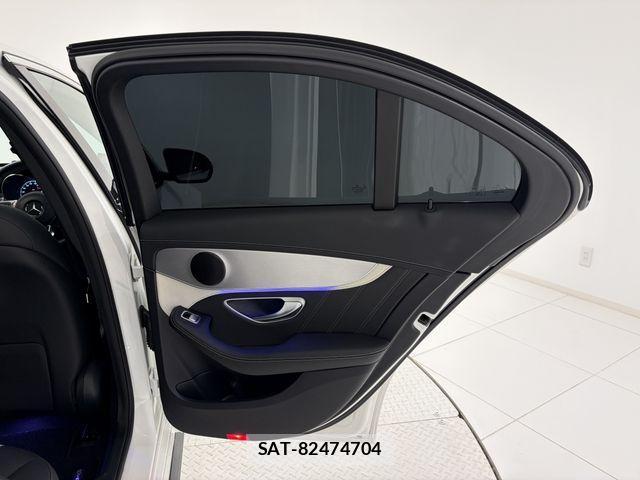 Mercedes Benz C-CLASS 2019-08 3675446-9