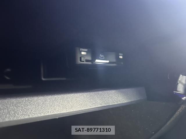 Mercedes Benz C-CLASS 2024-01 3771730-13