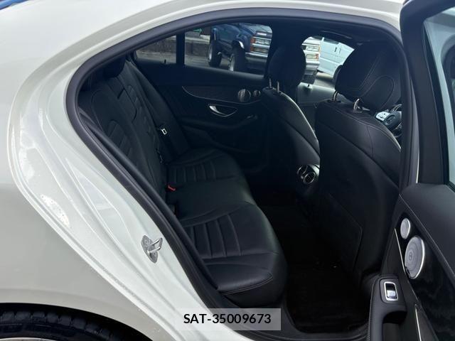Mercedes Benz C-CLASS 2019-05 4045024-25