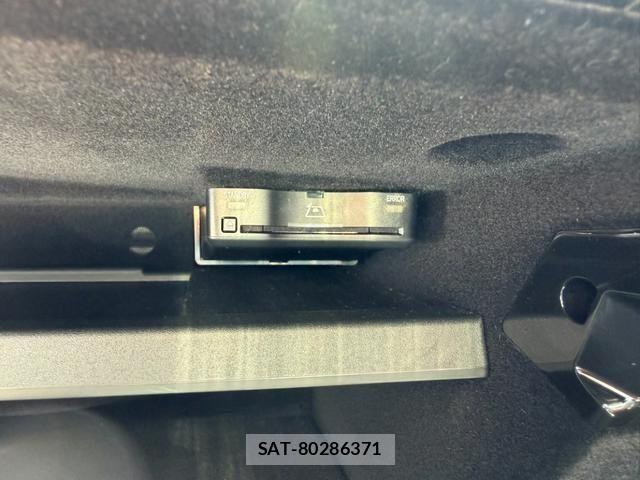 Mercedes Benz C-CLASS 2024-11 7221447-12