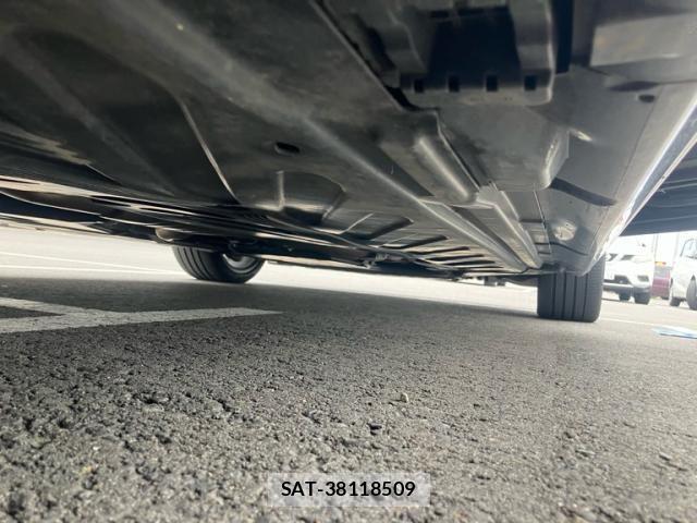 Mercedes Benz C-CLASS 2019-04 8830166-24
