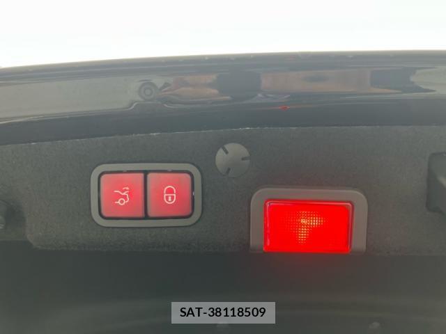 Mercedes Benz C-CLASS 2019-04 8830166-28