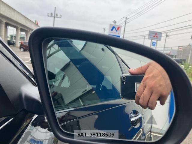 Mercedes Benz C-CLASS 2019-04 8830166-7