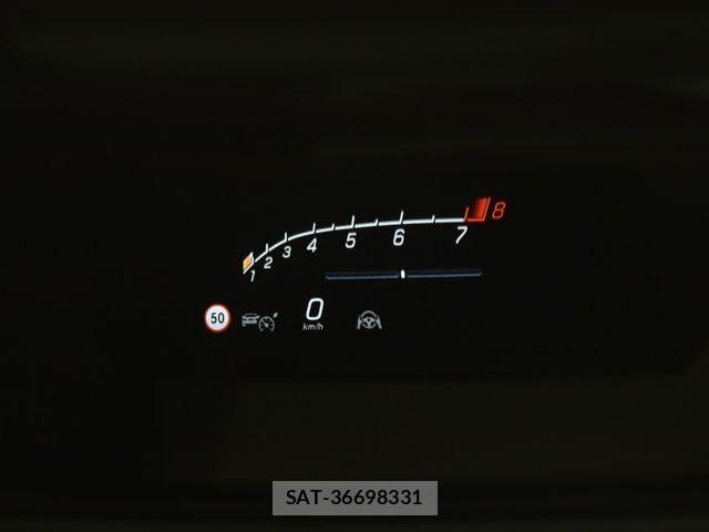 Mercedes Benz C-CLASS 2025-03 1322310-23