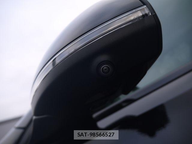 Mercedes Benz C-CLASS 2023-03 1354825-9