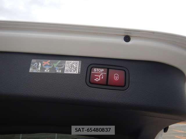 Mercedes Benz C-CLASS 2024-05 1413389-28