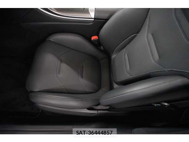 Mercedes Benz C-CLASS 2023-11 3675452-13
