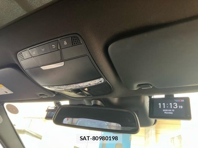 Mercedes Benz C-CLASS 2018-04 6264962-20