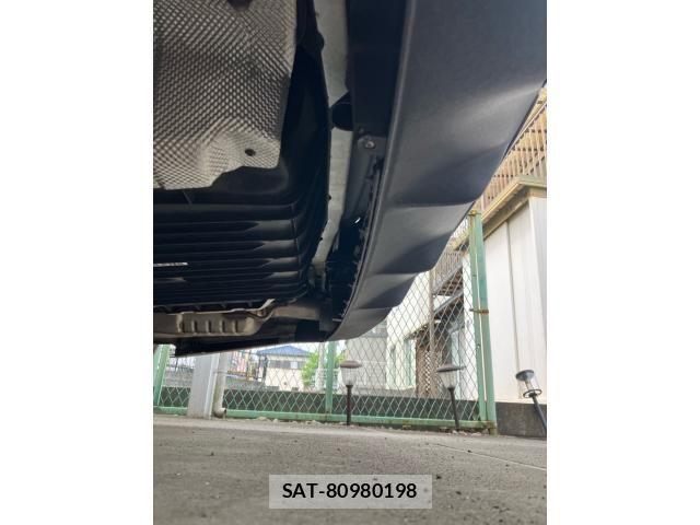 Mercedes Benz C-CLASS 2018-04 6264962-4