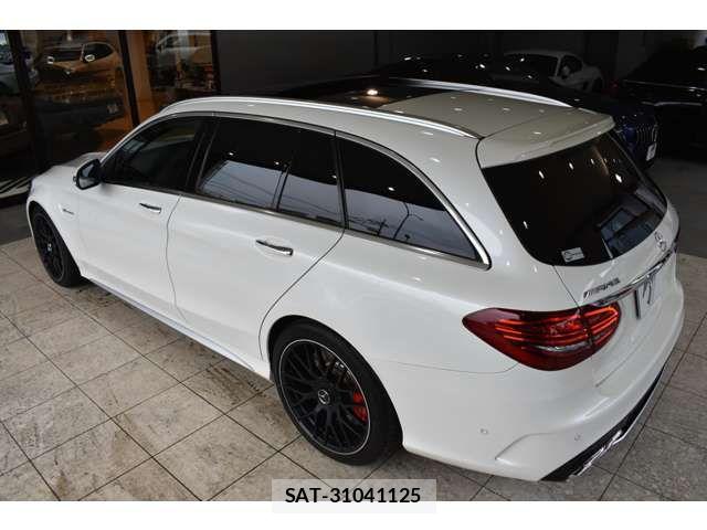 Mercedes Benz C-CLASS 2019-08 8100308-9