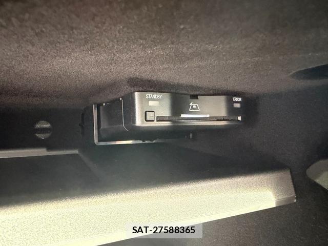 Mercedes Benz C-CLASS 2024-12 8525663-12