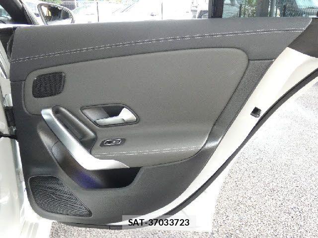 Mercedes Benz CLA-CLASS 2020-06 7272281-22