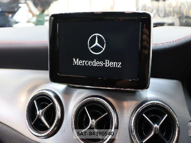 Mercedes Benz CLA-CLASS 2014-02 7562402-1