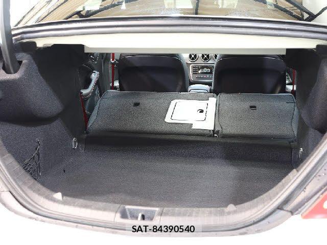 Mercedes Benz CLA-CLASS 2014-02 7562402-7