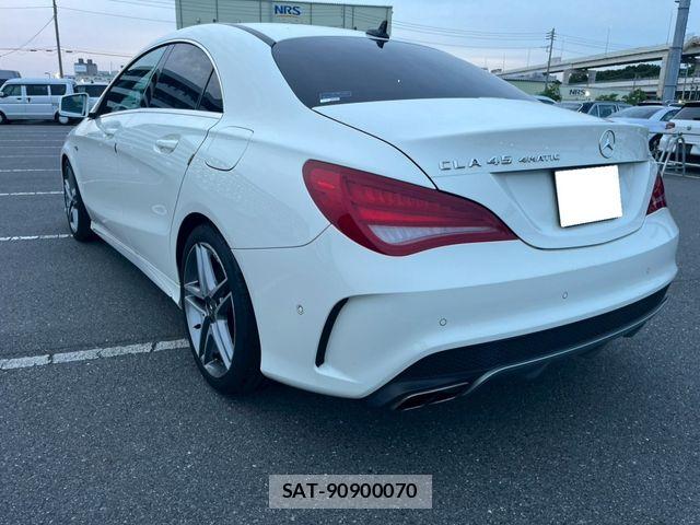 Mercedes Benz CLA-CLASS 2013-11 7877601-2