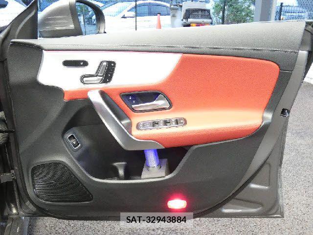 Mercedes Benz CLA-CLASS 2020-09 8100310-23