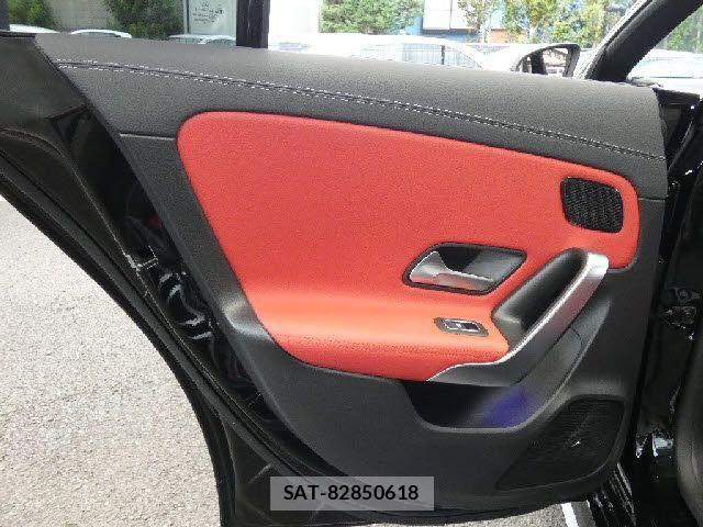 Mercedes Benz CLA-CLASS 2020-05 8413477-21