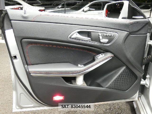 Mercedes Benz CLA-CLASS 2015-09 8485697-20