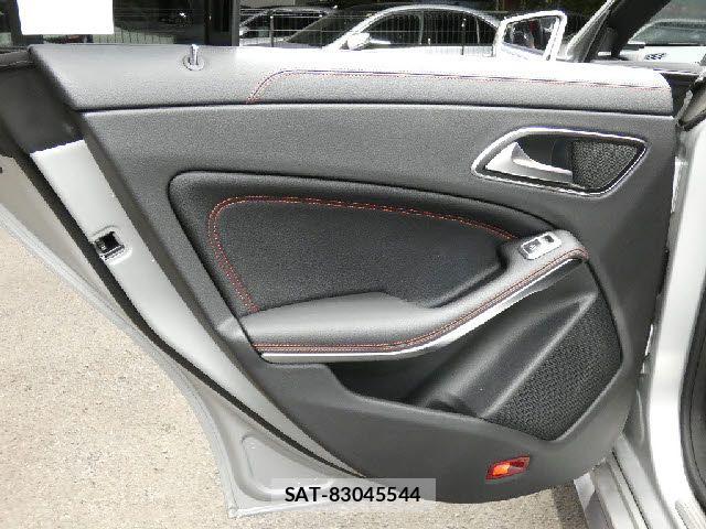 Mercedes Benz CLA-CLASS 2015-09 8485697-21