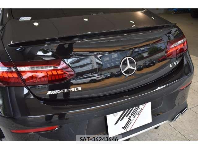 Mercedes Benz E-CLASS 2023-03 8100315-16