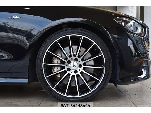 Mercedes Benz E-CLASS 2023-03 8100315-17