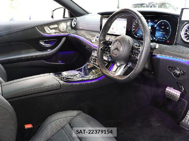 Mercedes Benz E-CLASS 2022-10 8146125-11