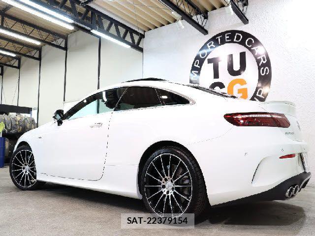 Mercedes Benz E-CLASS 2022-10 8146125-3