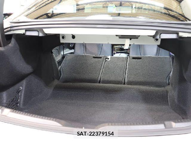 Mercedes Benz E-CLASS 2022-10 8146125-7