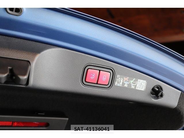 Mercedes Benz E-CLASS 2022-12 8830169-27