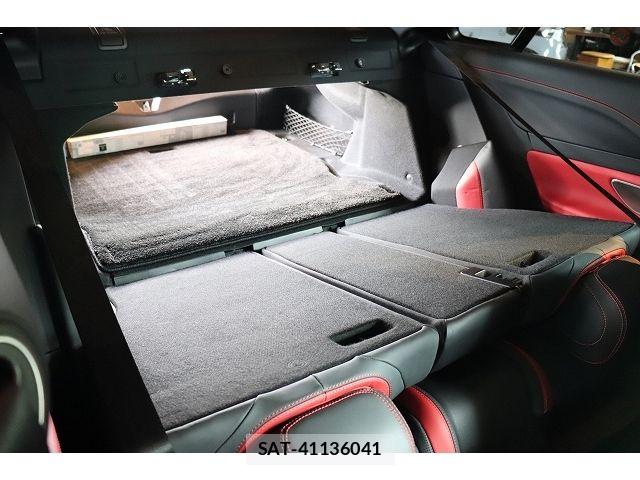 Mercedes Benz E-CLASS 2022-12 8830169-29