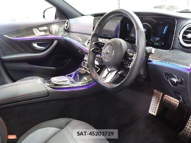 Mercedes Benz E-CLASS 2022-01 6012503-11