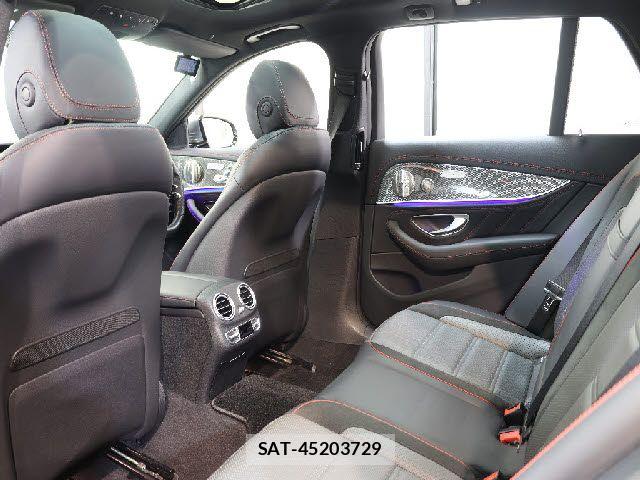 Mercedes Benz E-CLASS 2022-01 6012503-3