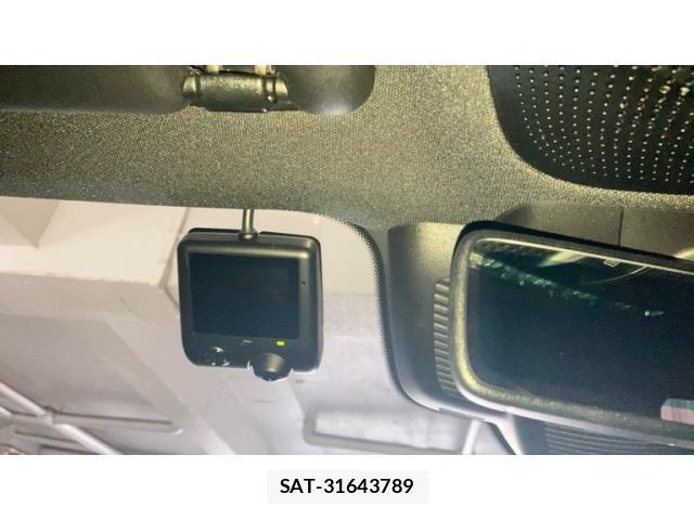 Mercedes Benz E-CLASS 2018-10 7328229-23